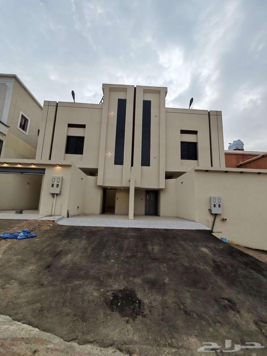 For sale in the northern part of Khamis, top floor apartment with an annex and a car garage for 650 thousand64506280211971110
