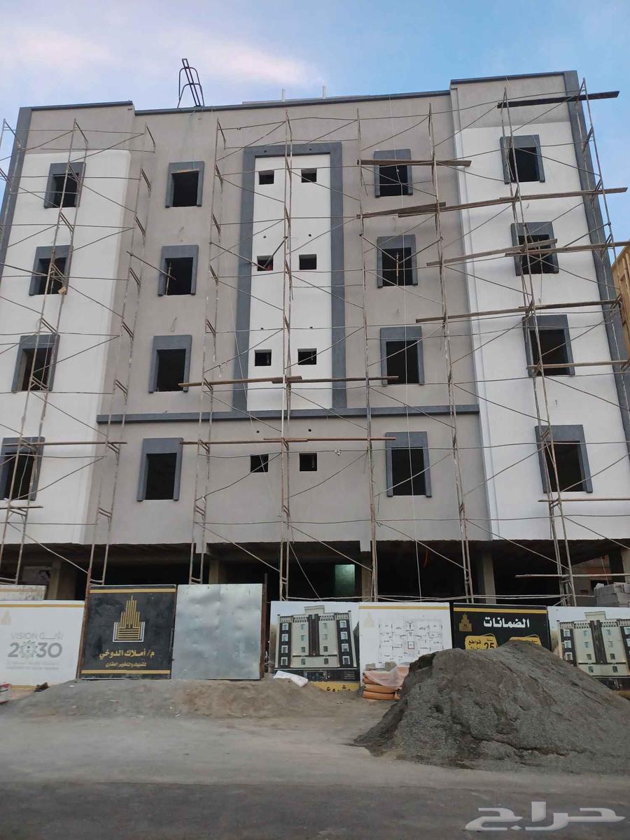 لخدمتكم للعوازل وجميع الدهانات والديكورات الداخليه والخارجيه64506428201858112