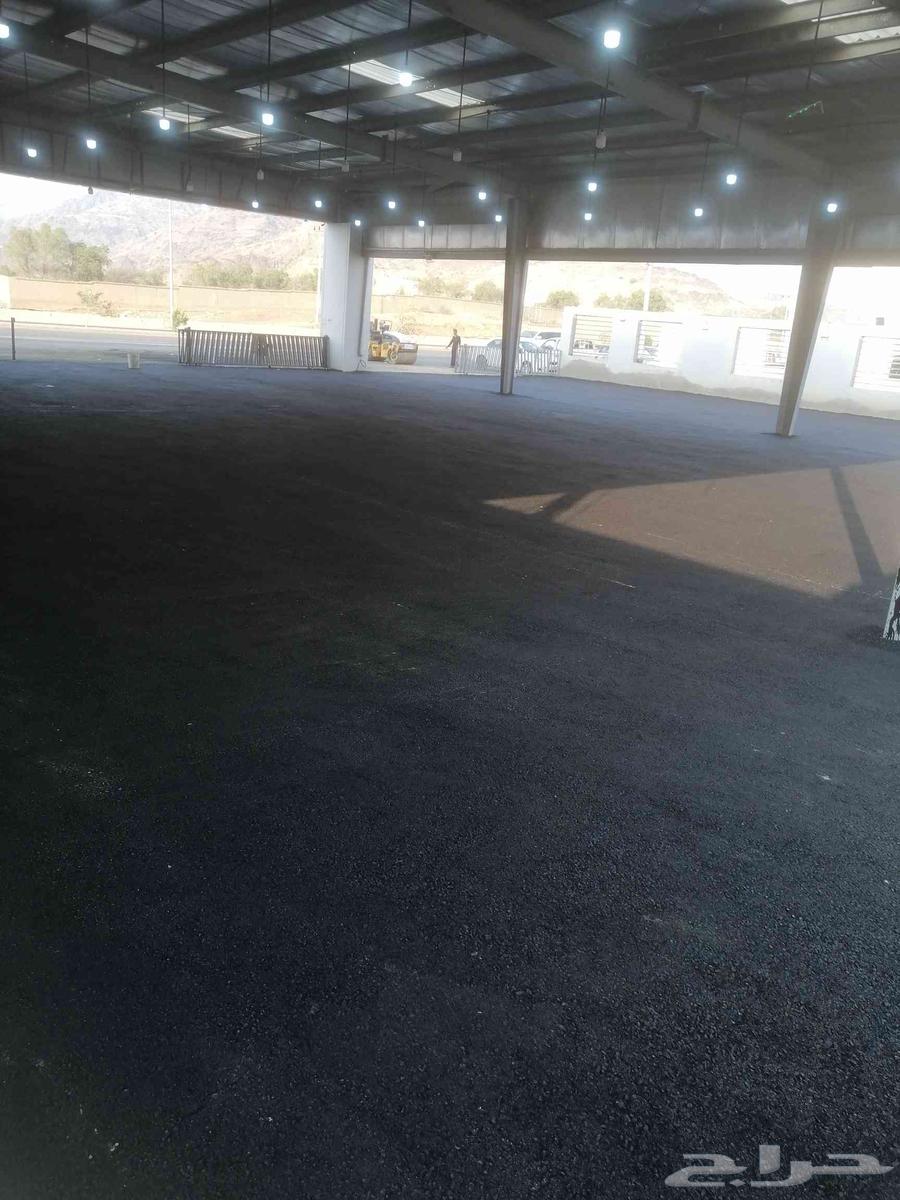 Asphalt and compaction of floors64506396156547113