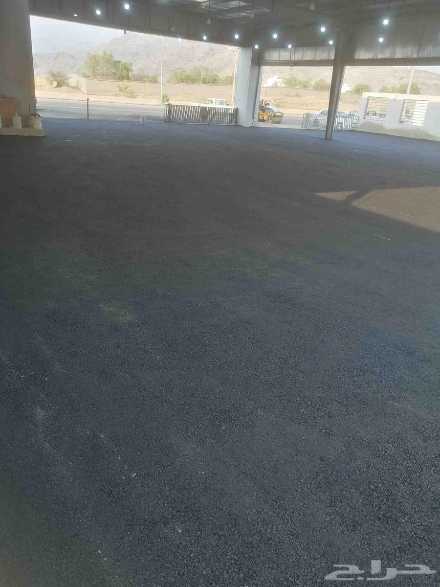 Asphalt and compaction of floors64506396156547112