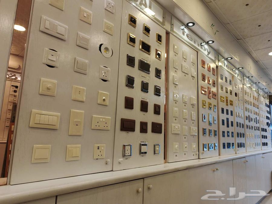 Winning electrician for installing chandeliers, mats, sockets and maintenance of all electricity64513510656513110