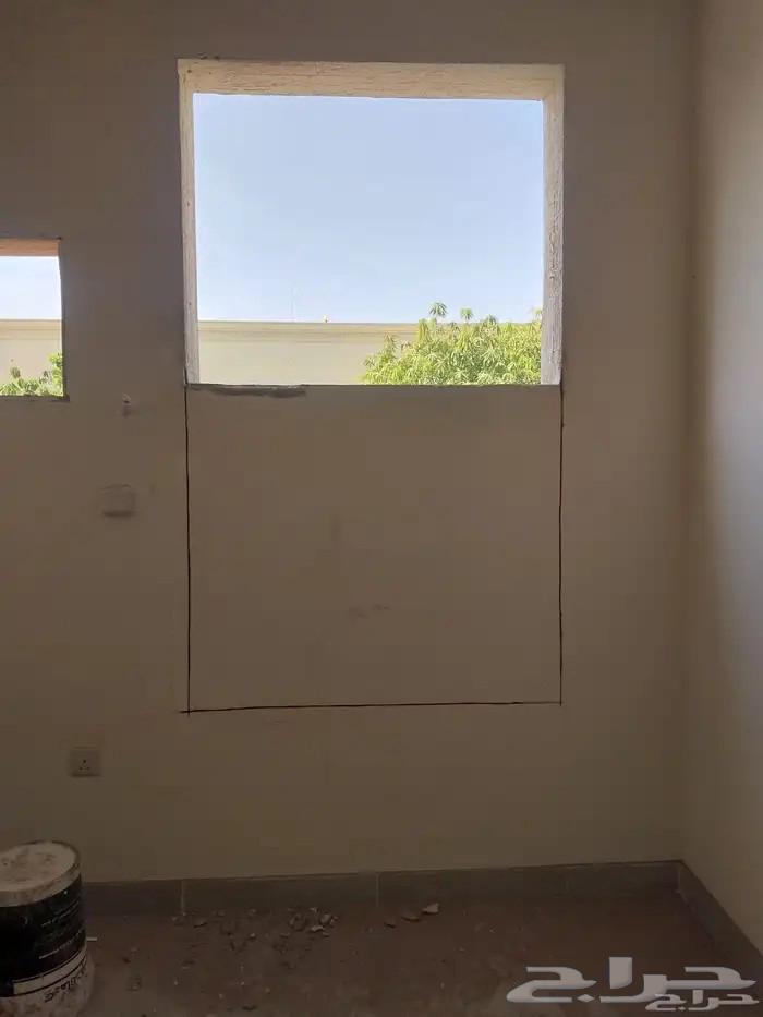 Construction workers and crushers available within Taif64506378986113112