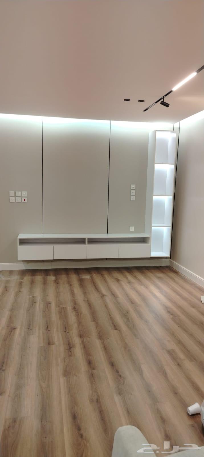 معلم نجار فك وتركيب وجميع انواع الديكور64506331420418111