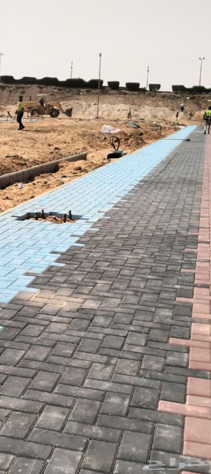 Installation of curbs and interlock64513510910467113