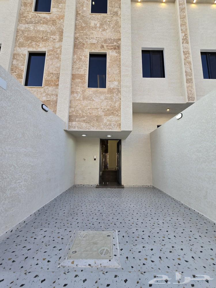 Roof for sale with an attached unit and independent entrance, 8 VIP rooms from 680 thousand Ahad Rafidah64506247210114114