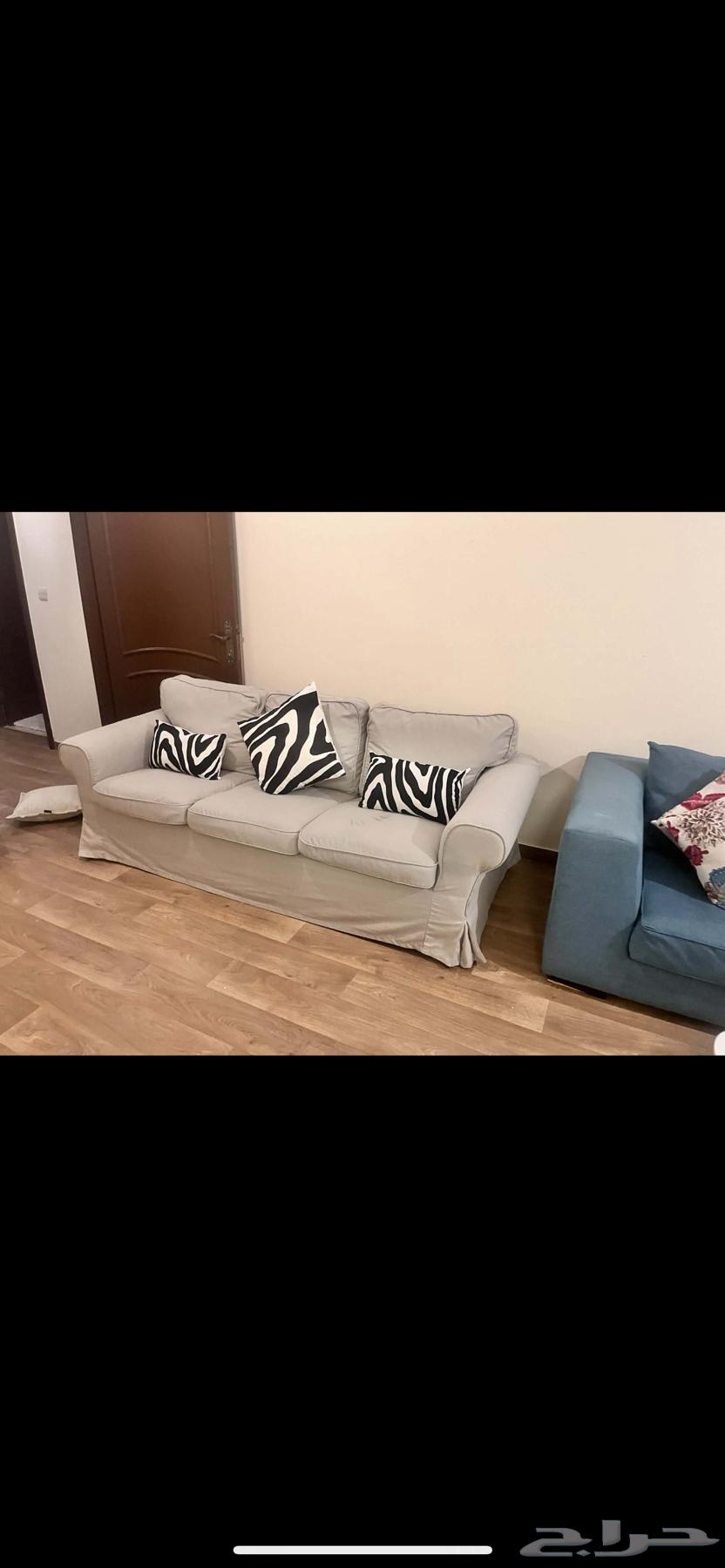 ركنه من هوم سنتر وكنبه ثلاثيه من ايكيا64501732396418113