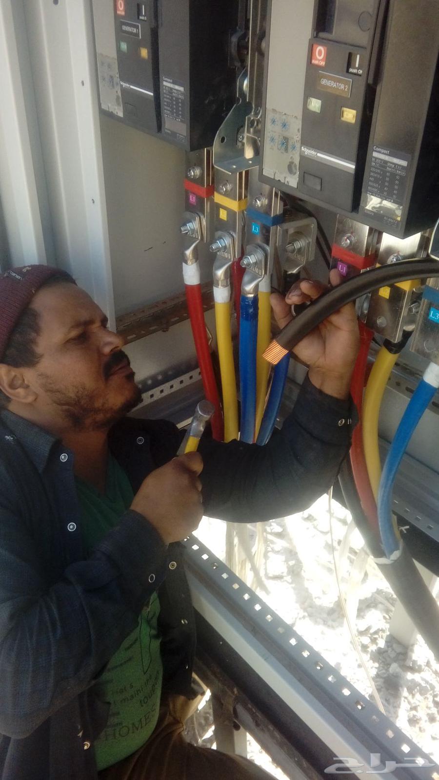 Installation of fixed and mobile tents64513494842371110