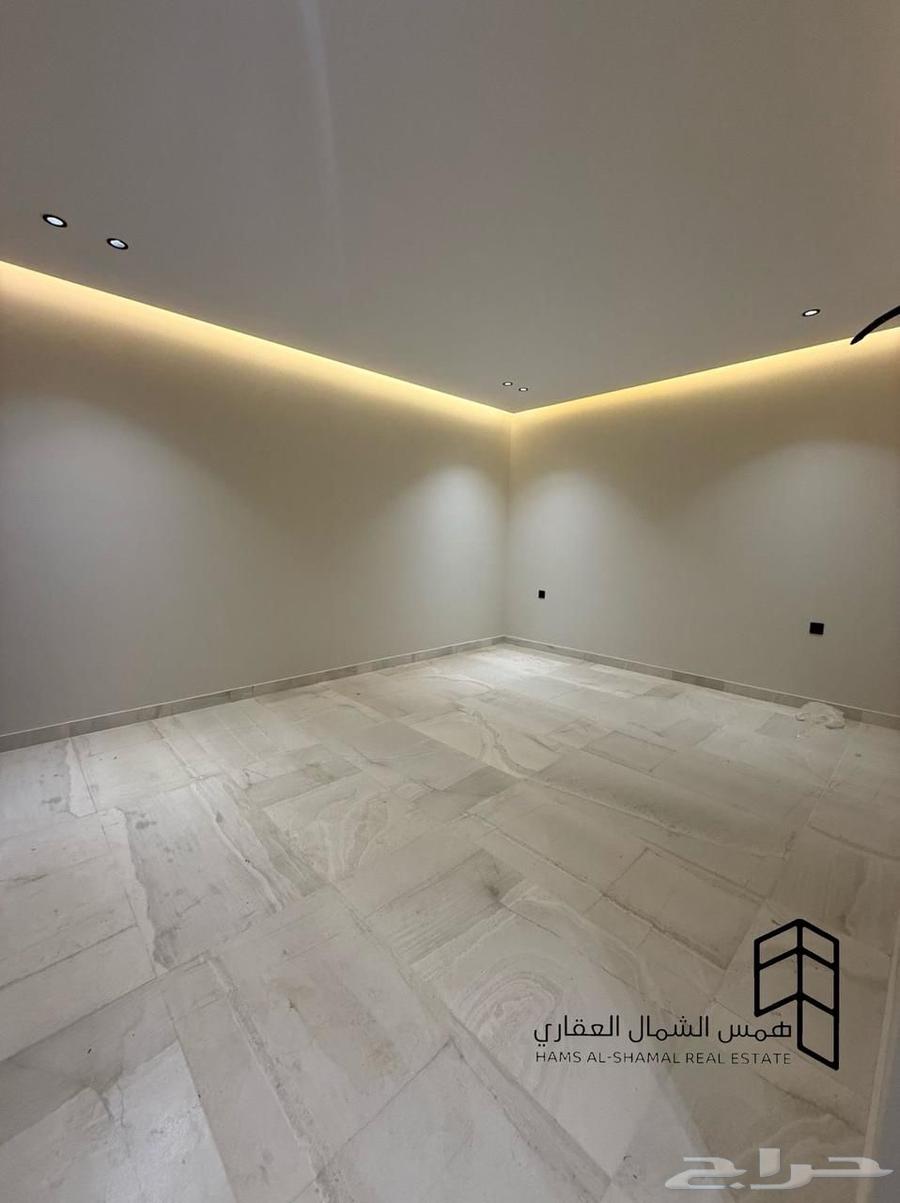 للبيع حي الاخضر روف علوي64506297154690113