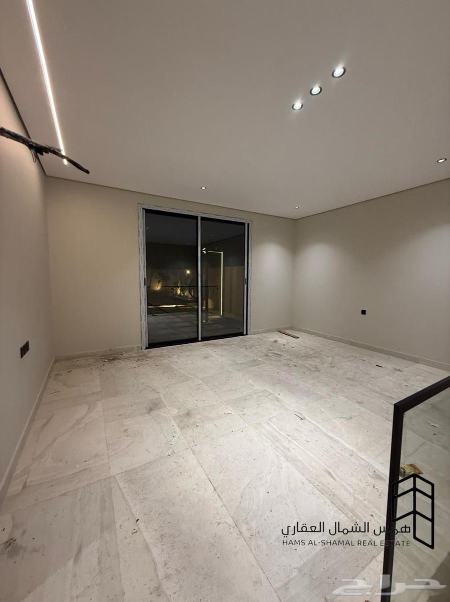 للبيع حي الاخضر روف علوي64506297154690112