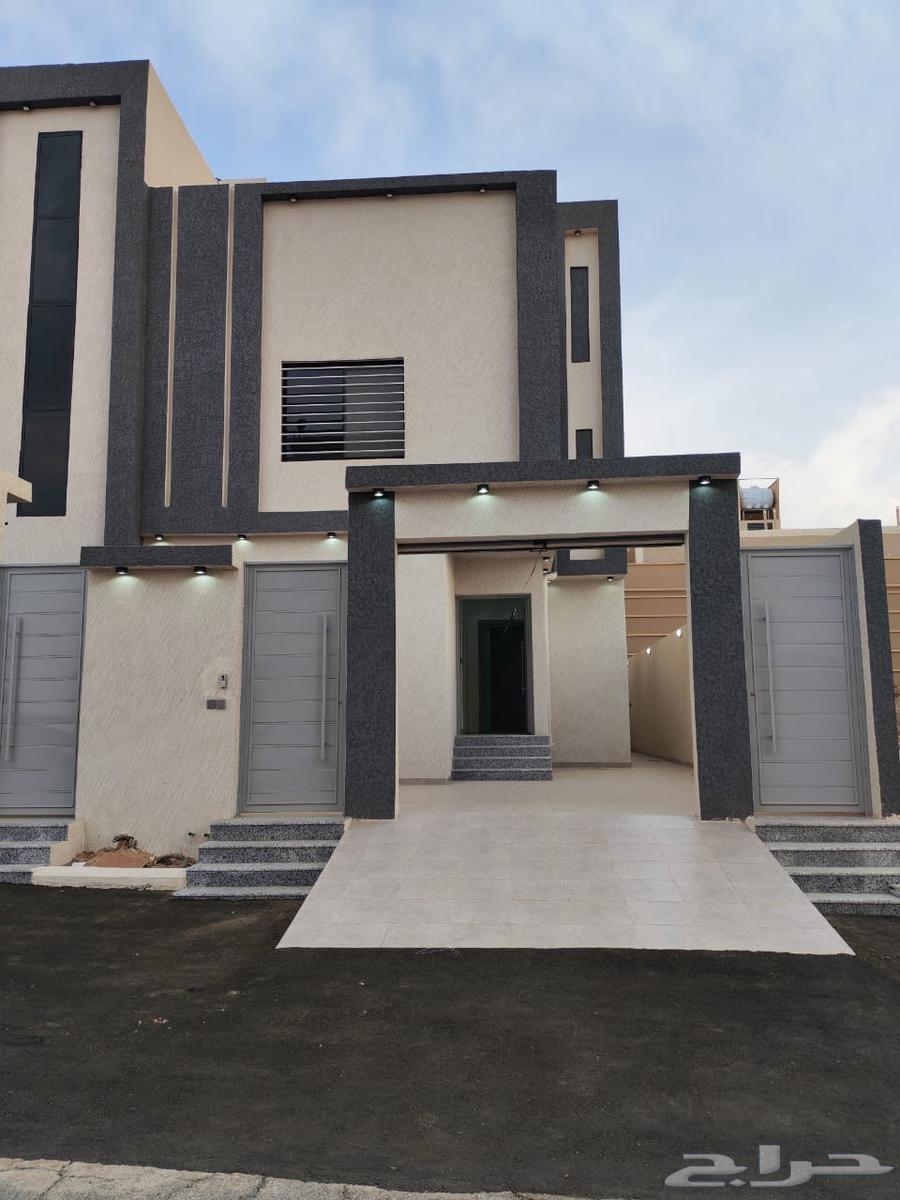 للبيع دور ارضي بحوش مدخل سيارة بسعر 550 الف بالخميس64506280365827111