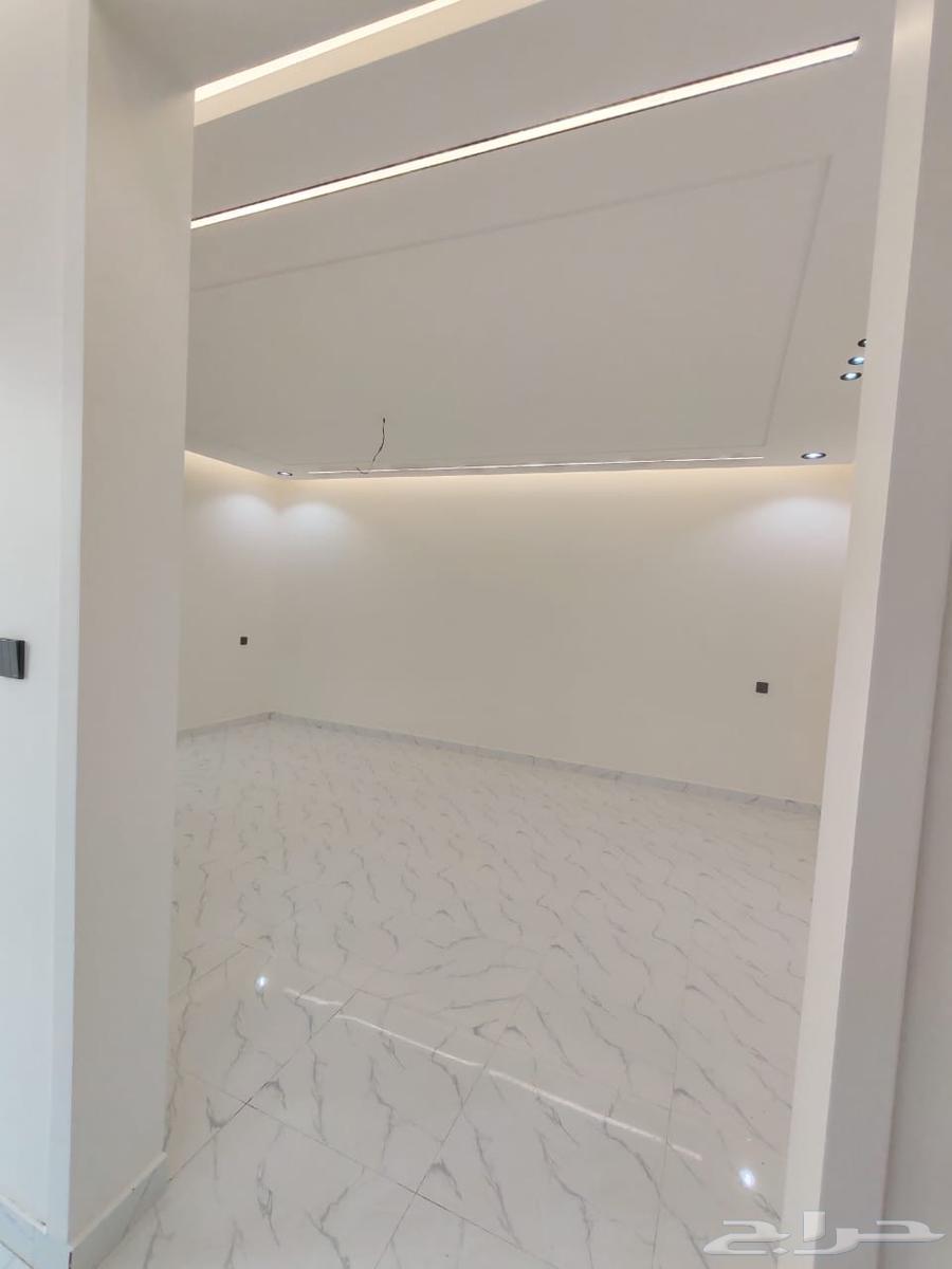 للبيع دور ارضي بحوش مدخل سيارة بسعر 550 الف بالخميس64506280365827114