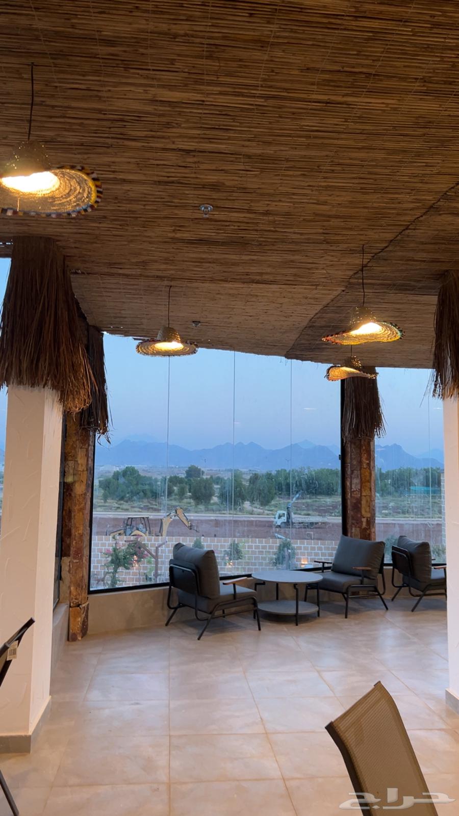 Glass and script installation 12m64518309555073110