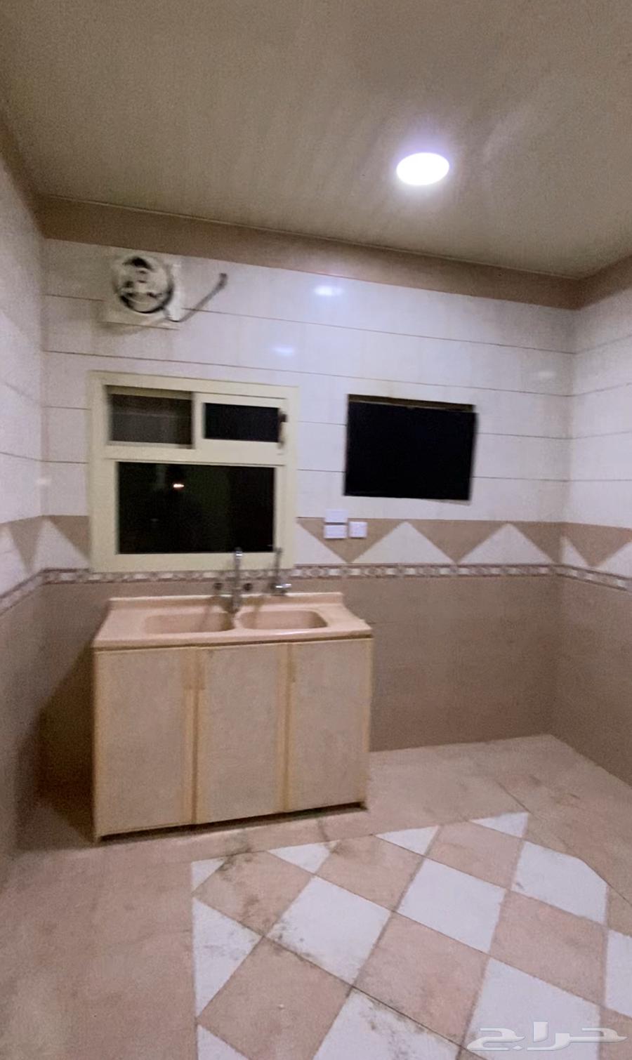 للايجار شقة في الاحساء بلدة البطالية64518049477635110