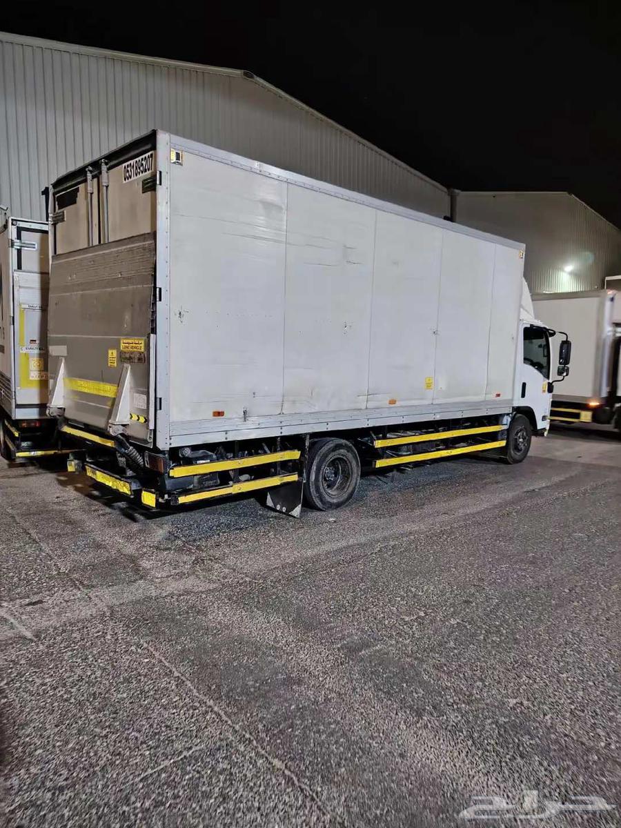 For rent or trips within Riyadh, with a container and hydraulic lift64518099169410110