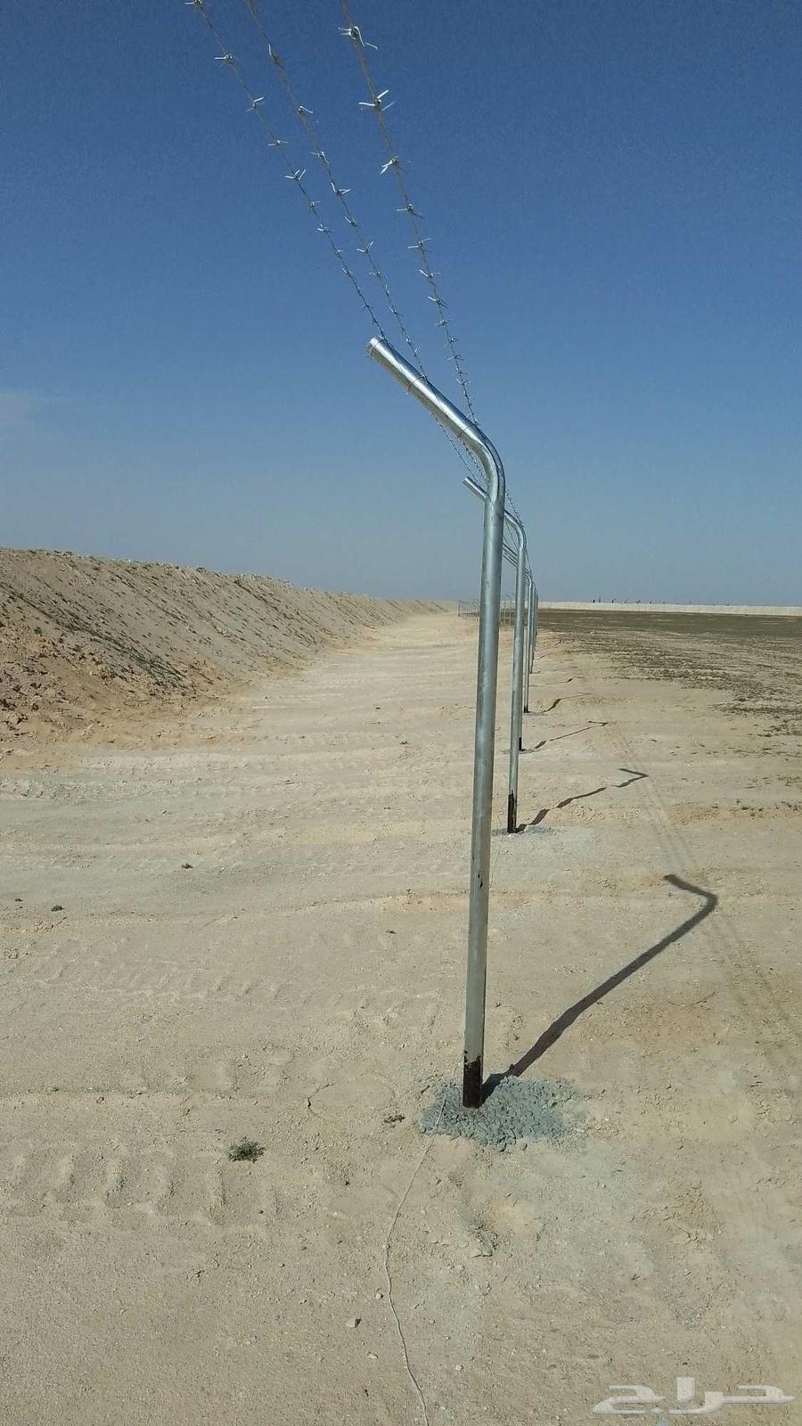 Fencing contractor with various types, and we handle angel jobs64518278378499112