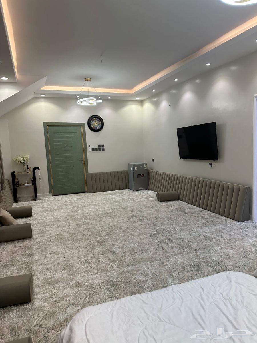 غرفة كبيرة قريبة من الحرم ونظيفة جدا جدا64518082096642111