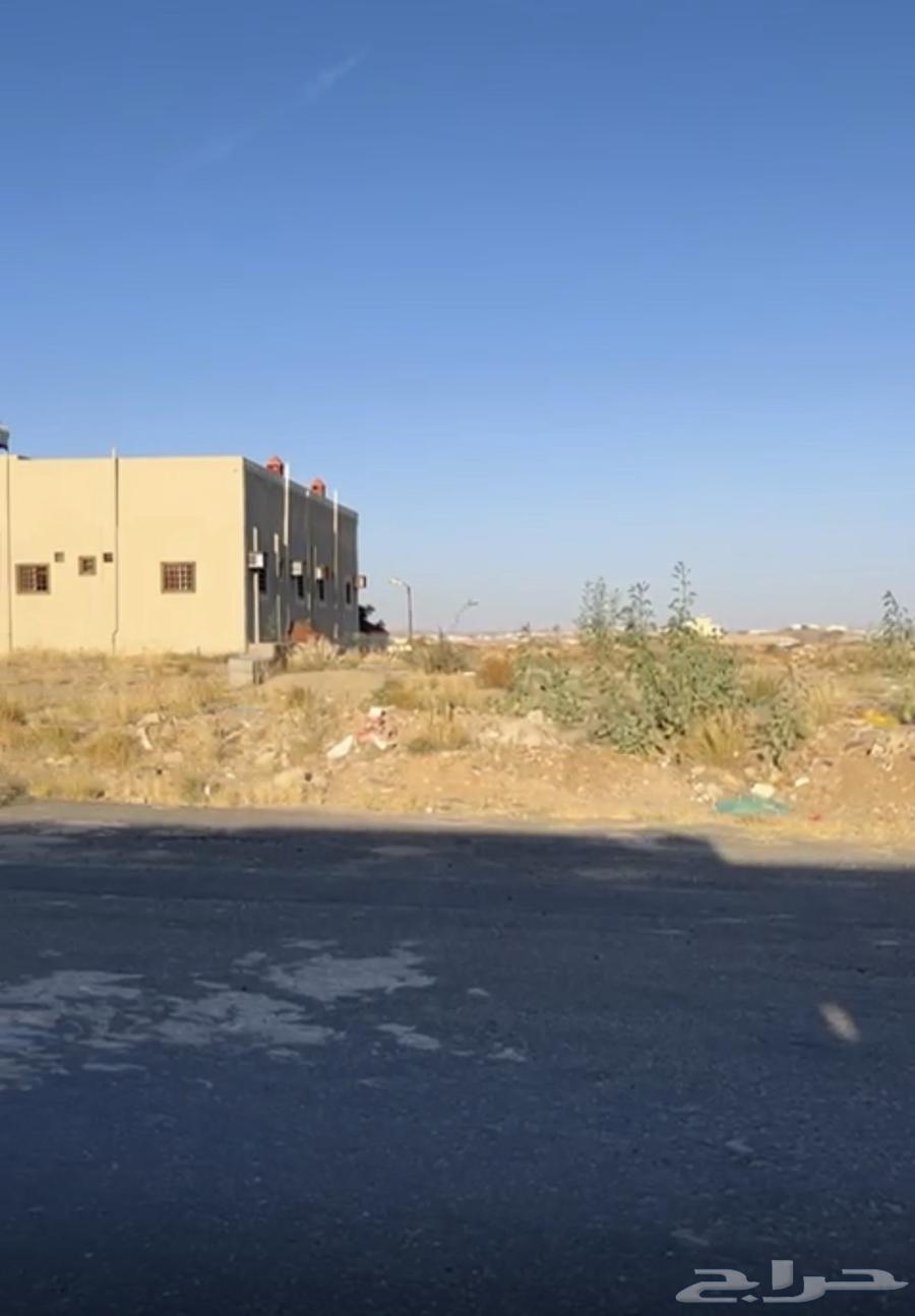 ارض للبيع