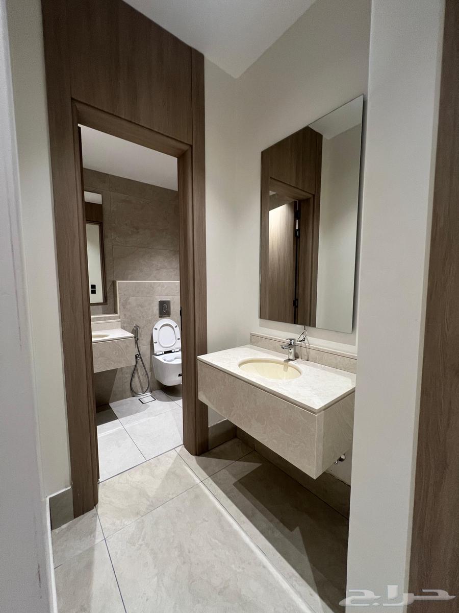 شقة للايجار السنوي الخبر حي البحر مقابل الكورنيش64518097907203113