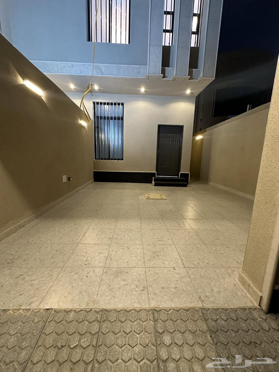 للبيع شقق علي شارعين زاوية باسعار مناسبة جدا حي التضامن64518066001282110