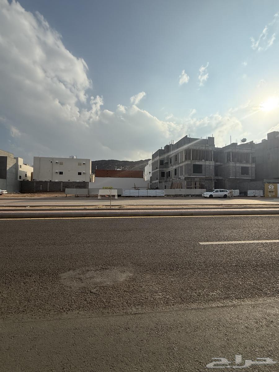 للبيع ارض تجارية في مخطط السلام م623 شارع35م شمالي64518050095745112