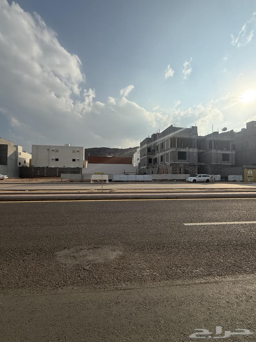 للبيع ارض تجارية في مخطط السلام م623 شارع35م شمالي64518050095745113