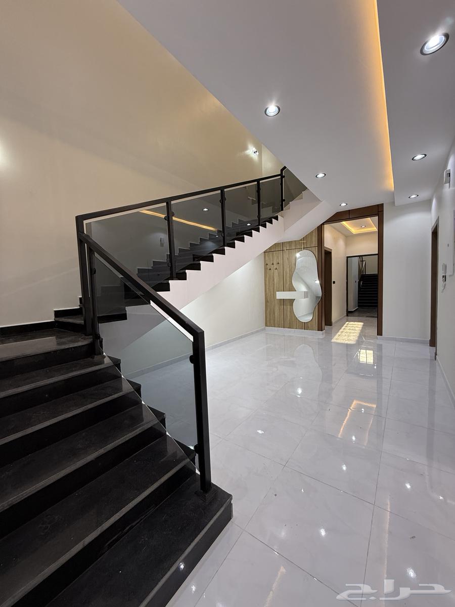 Top floor with an attached unit and internal and external stairs, Al-Raqi neighborhood - price 750 thousand64518082088833110