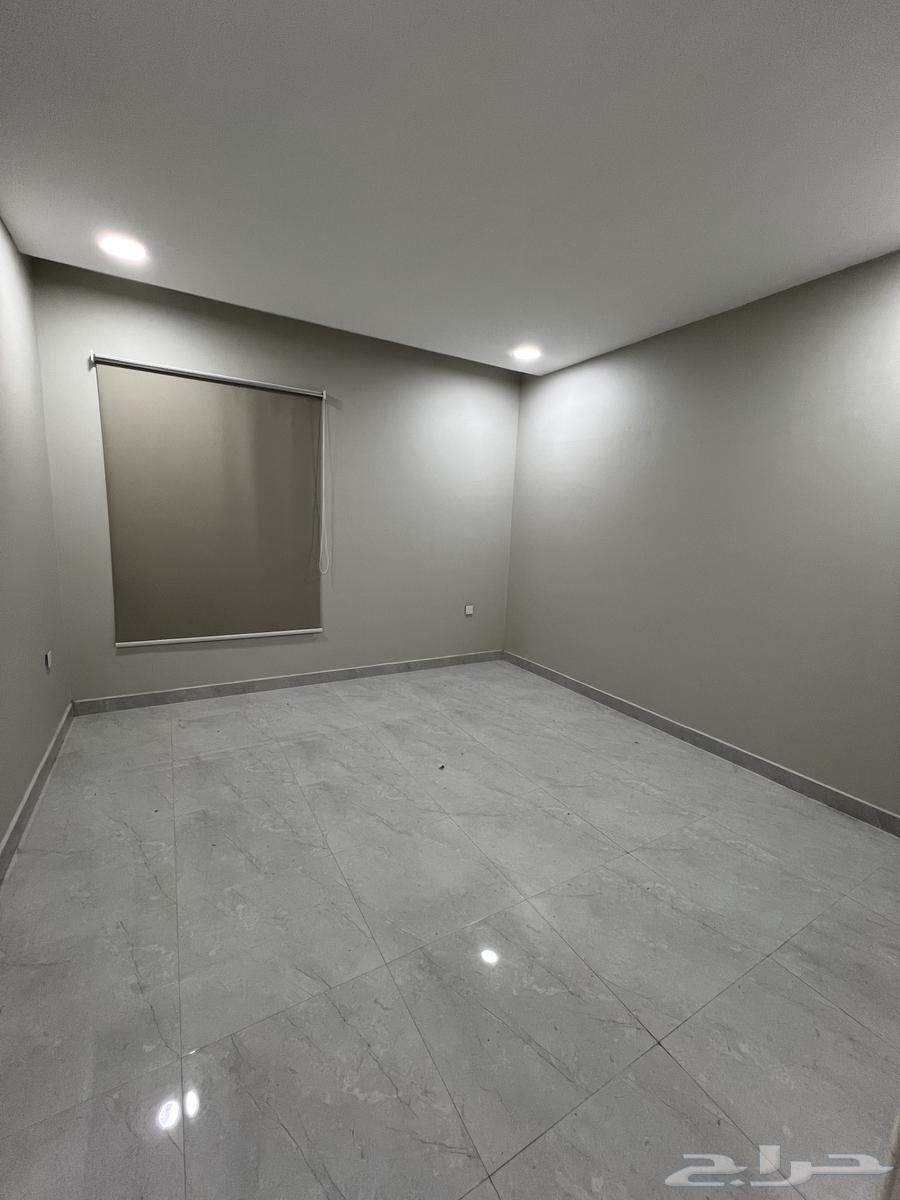 للإيجار شقة شبه جديدة في النايفية بالهفوف64518115091330111