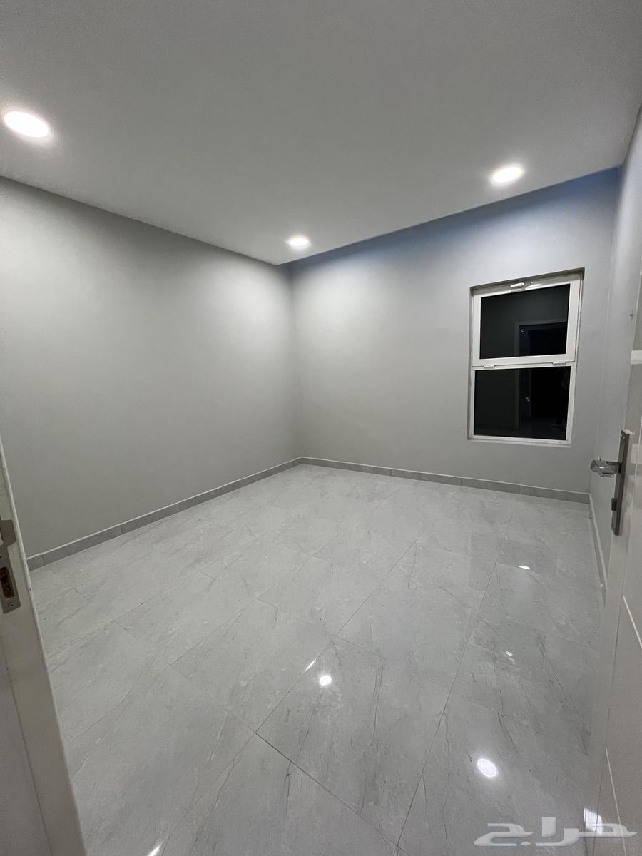 للإيجار شقة شبه جديدة في النايفية بالهفوف64518115091330110