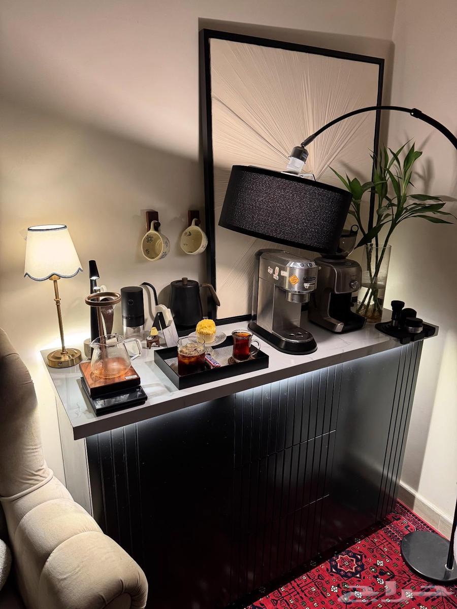 Custom-made tables according to your request64518180823555111