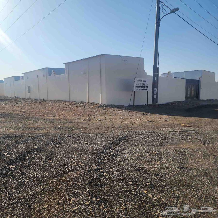 سكن و مستودع شرق مطار المدينة المنورة64518212543618112