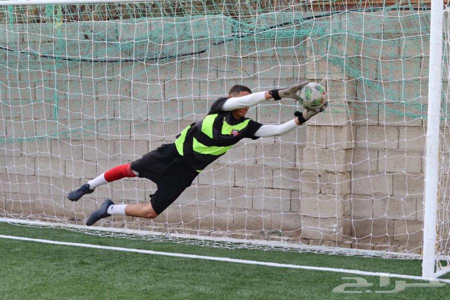 Professional sports photographer at a symbolic price with a very professional camera64518292760833113