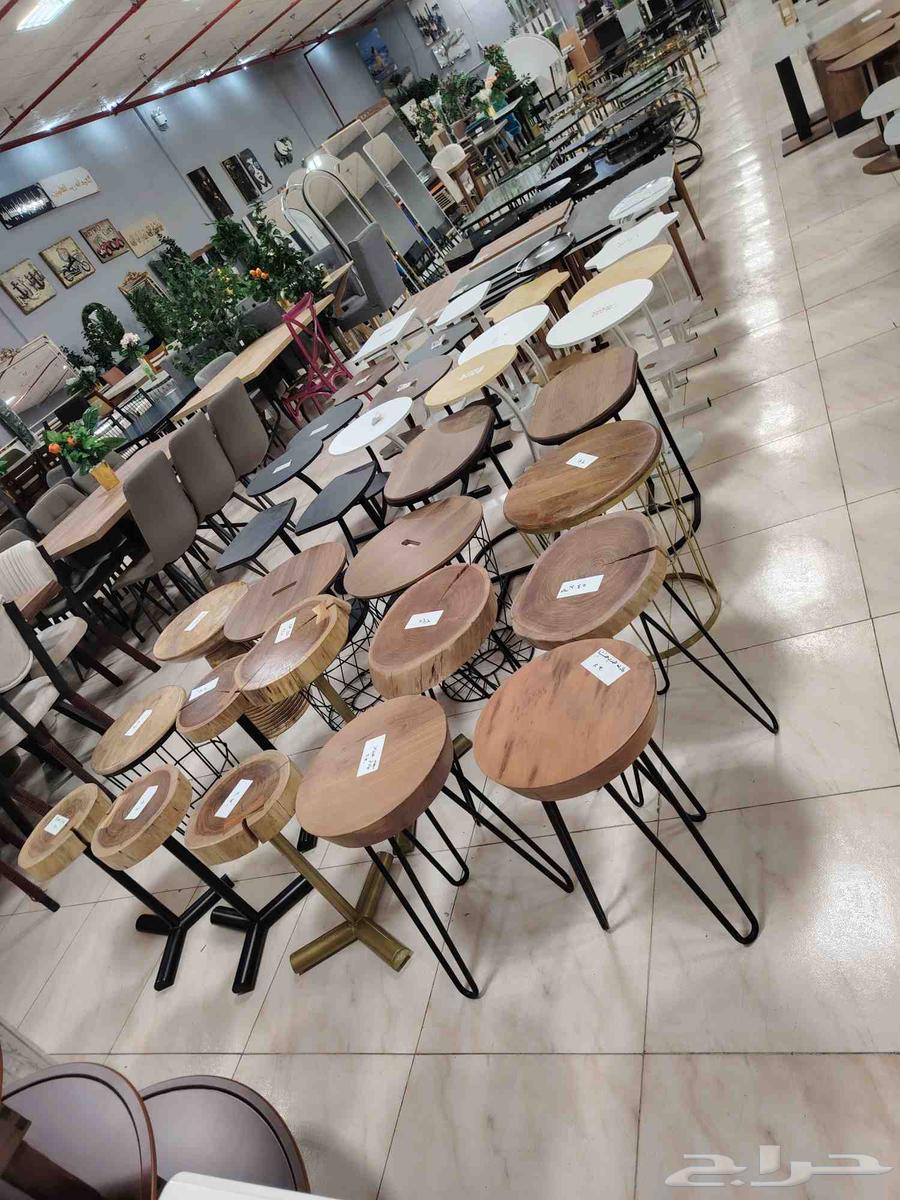 Custom-made tables64518293737858110