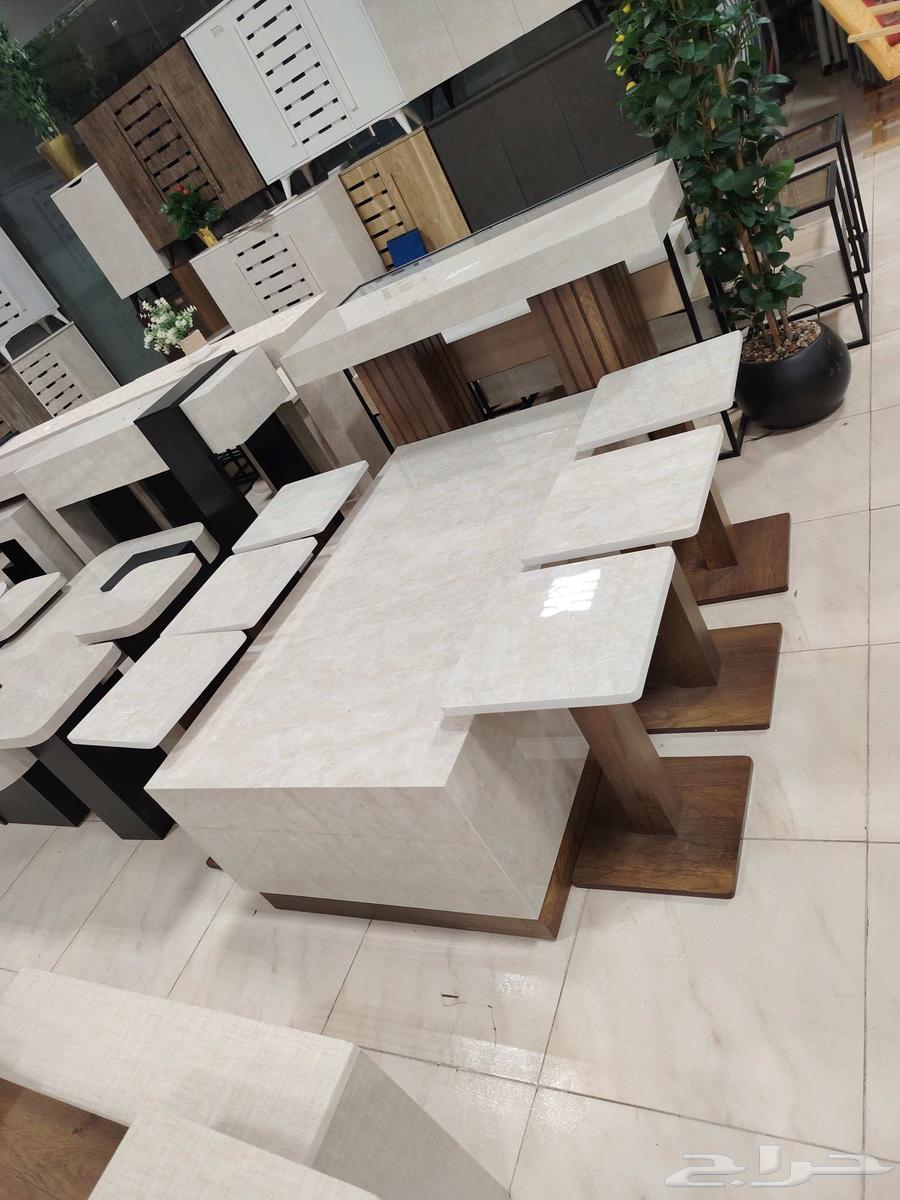 Custom-made tables64518293737858113