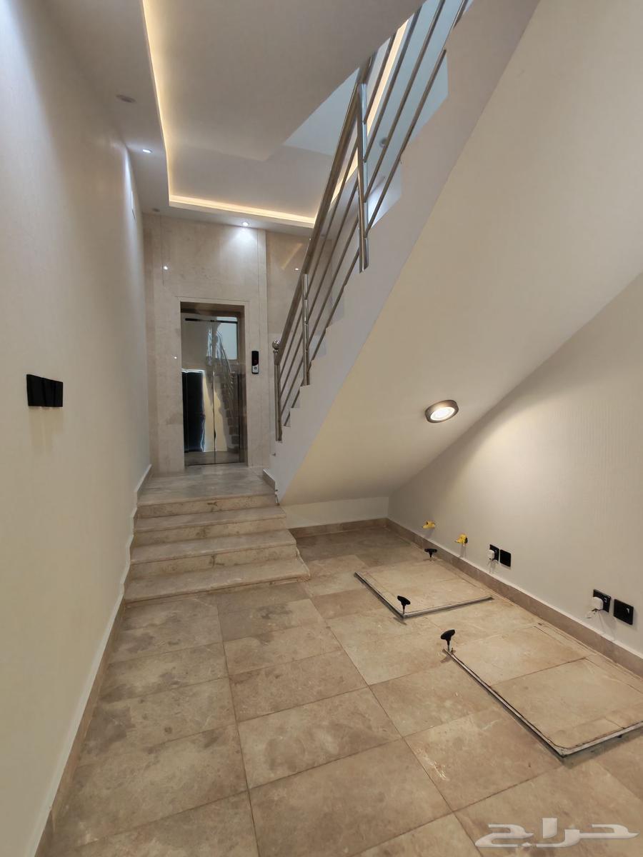 للبيع بحي الضيافه شقق علويه من 520 الف بسطح خاص مصعد شغال64518049044481112