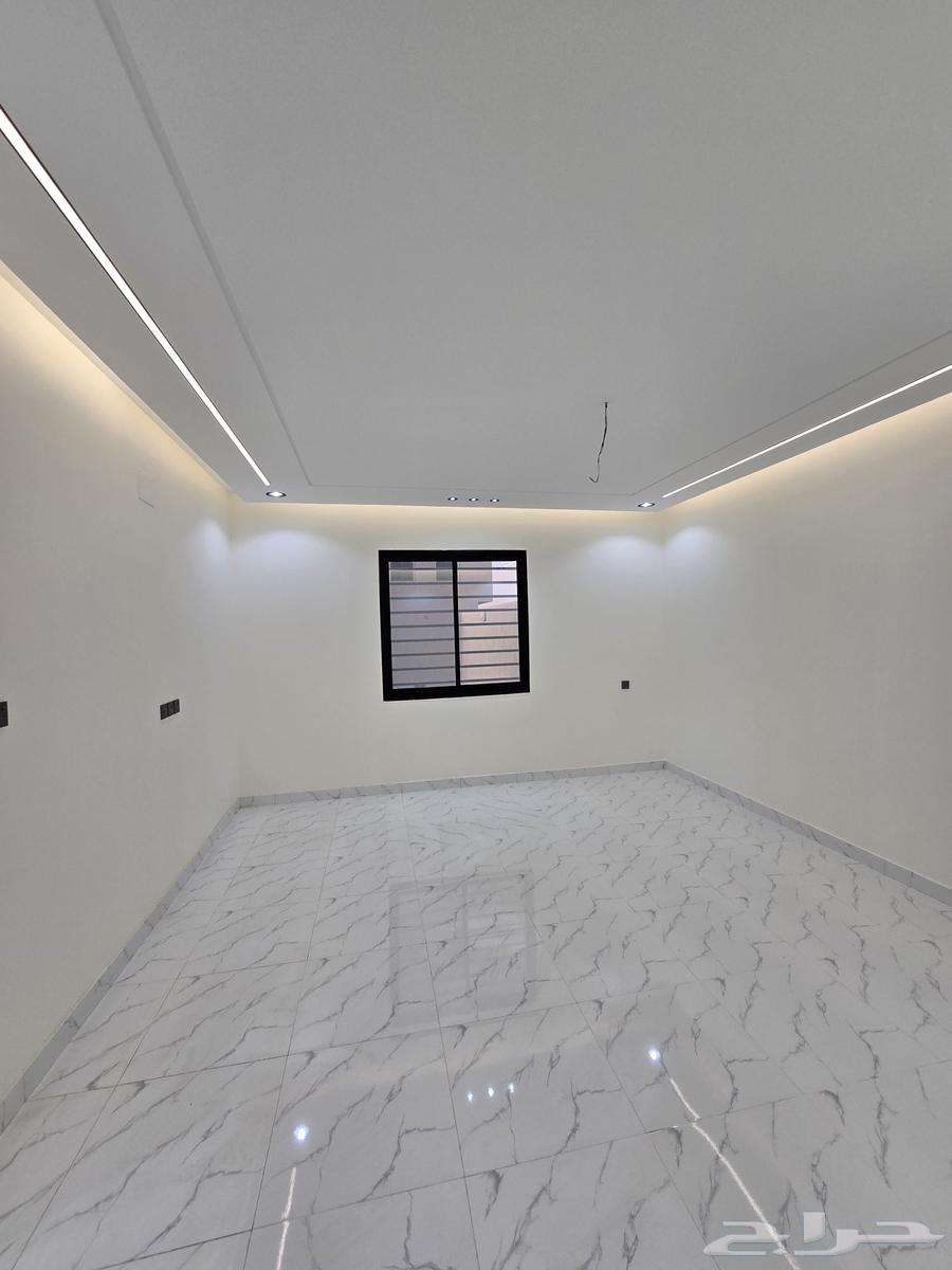 للبيع روف علوى دور وملحق بحوش ومدخل سياره 650 الف64518049915905114