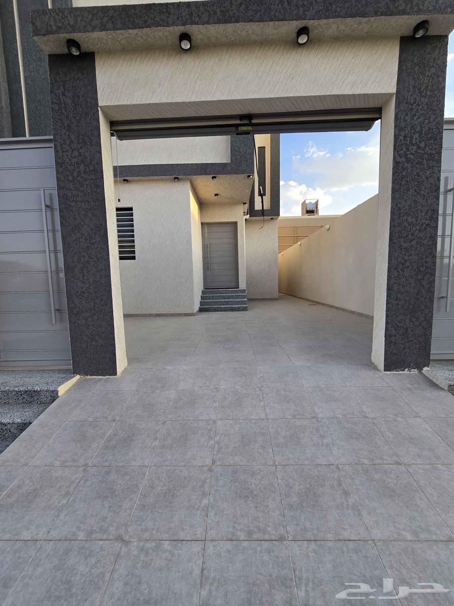 للبيع روف علوى دور وملحق بحوش ومدخل سياره 650 الف64518049915905111