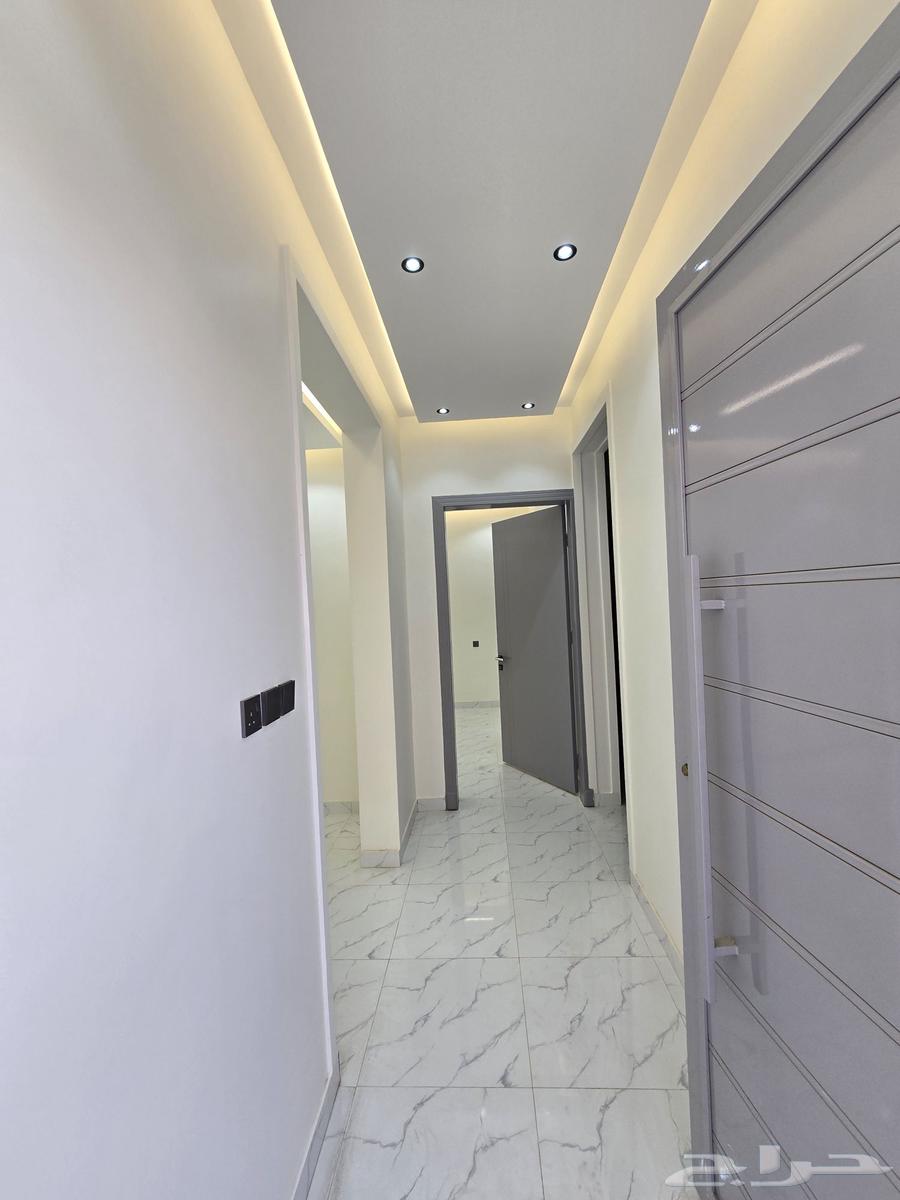 للبيع روف علوى دور وملحق بحوش ومدخل سياره 650 الف64518049915905113