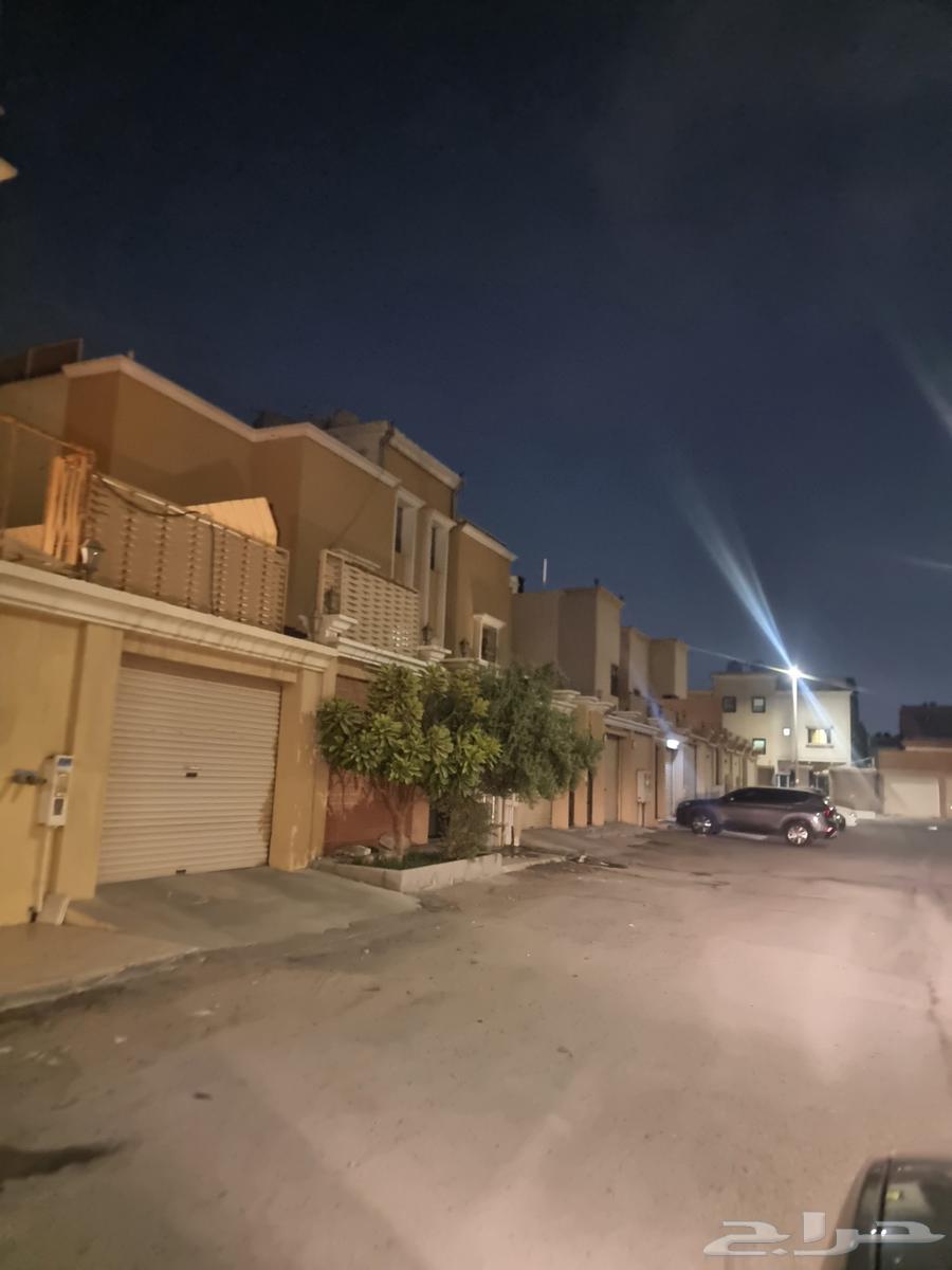 للبيع شقة تمليك ارضية مساخة 201متر حي احد الدكاترة64513509551746110