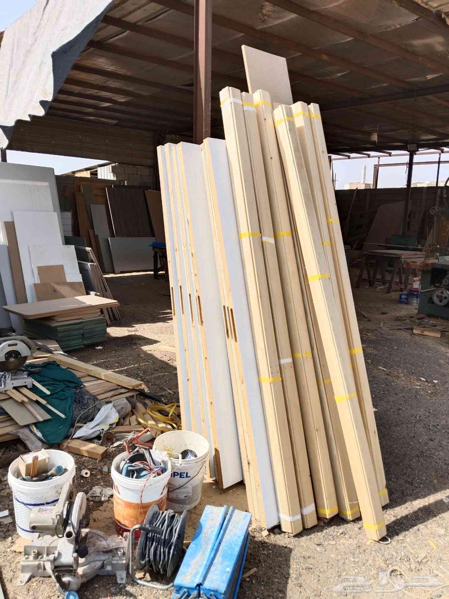 أبواب خشبية ودواليب تعمل يرجى التواصل معي64518034134531114