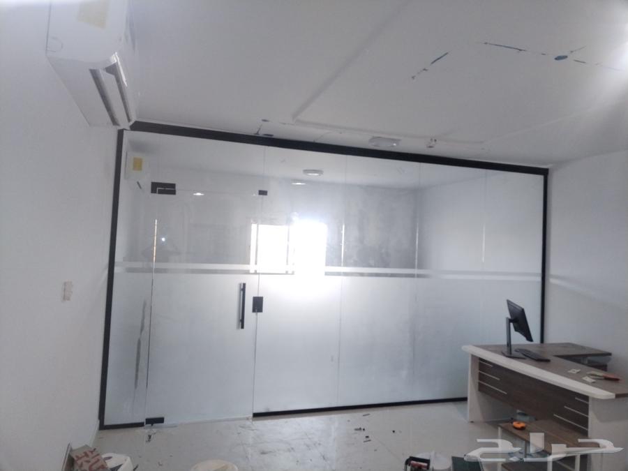 Supply and installation of stickers in all colors and shapes64513590000641110