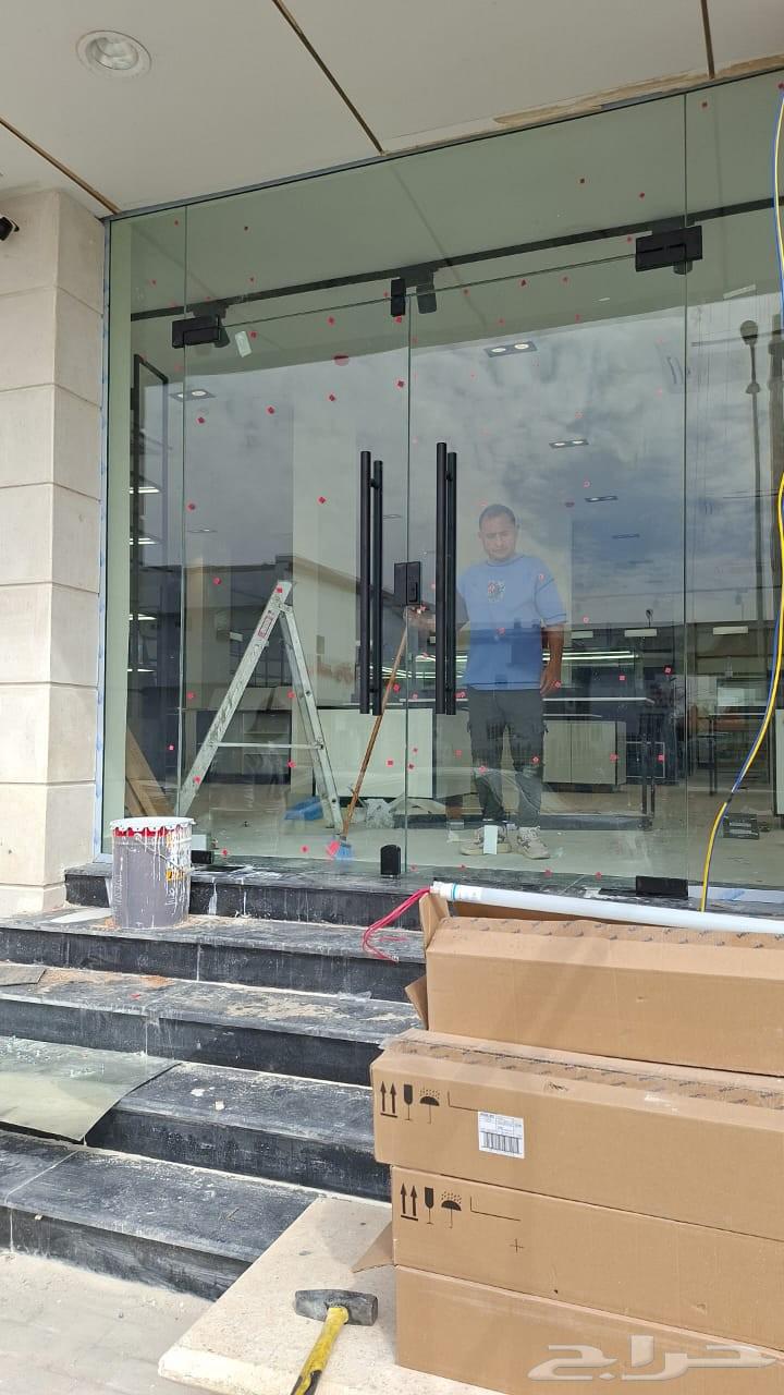 Installation of all types of glass, mirrors, showers, and partitions64518099428353112