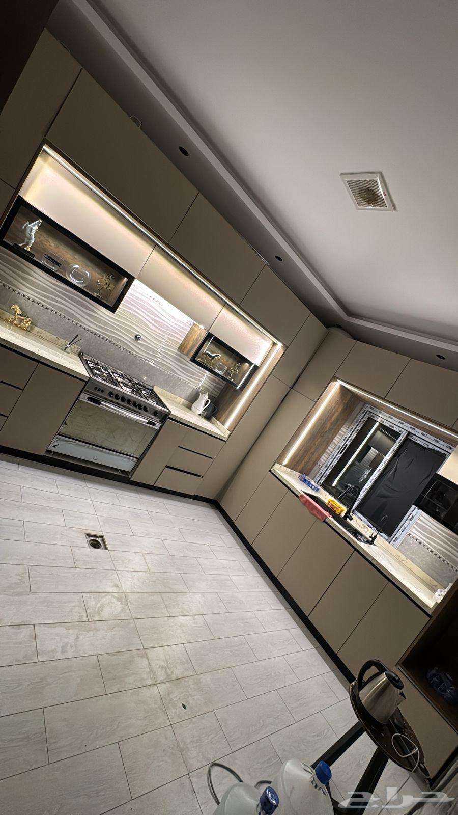 تفصيل أحدث وأفضل تصاميم مطابخ فالمملكه64518100077569111