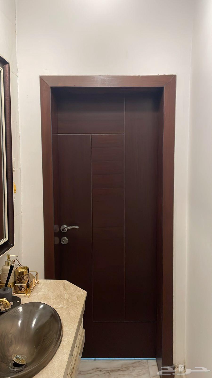 أبواب خشبية ودواليب تعمل يرجى التواصل معي64518034134531112