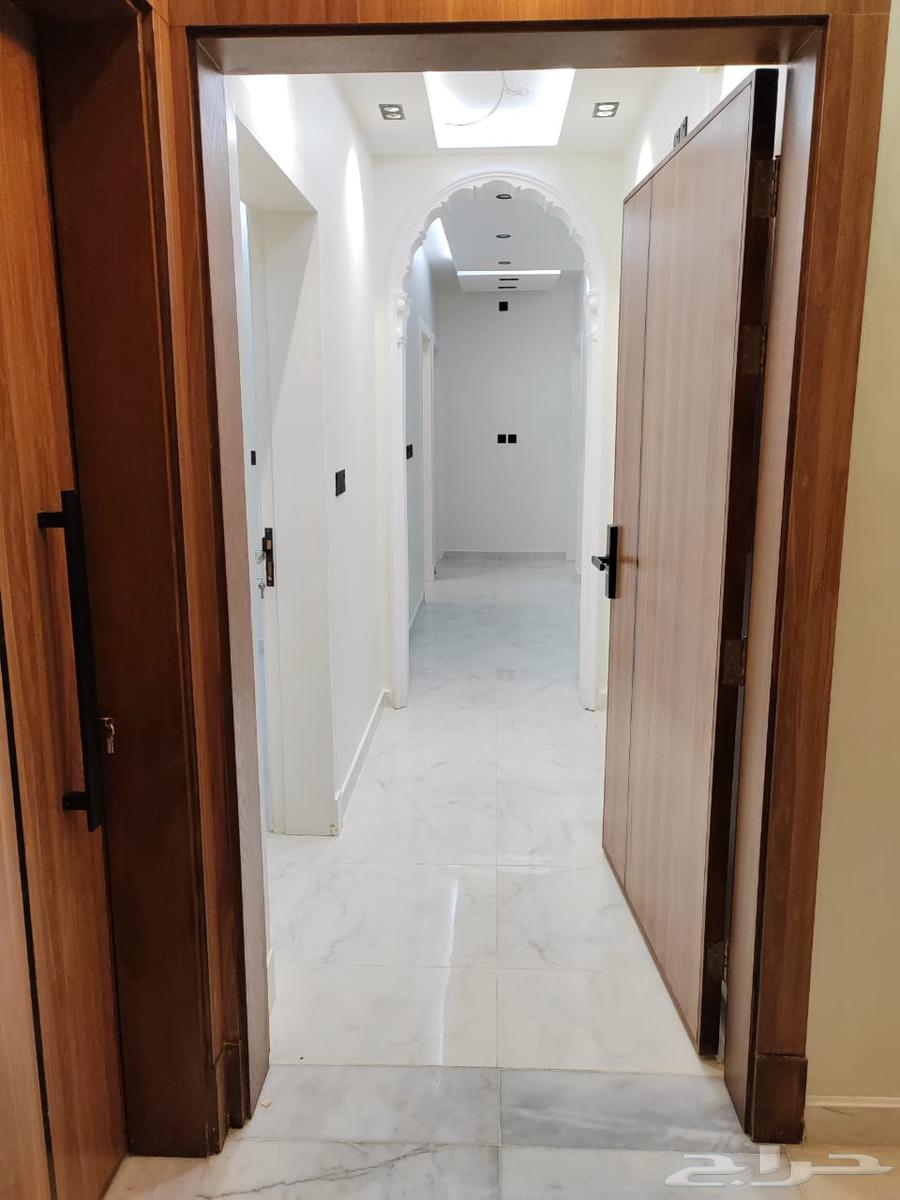 للبيع شقة جديده 3 غرف حي المنار64518065778050110