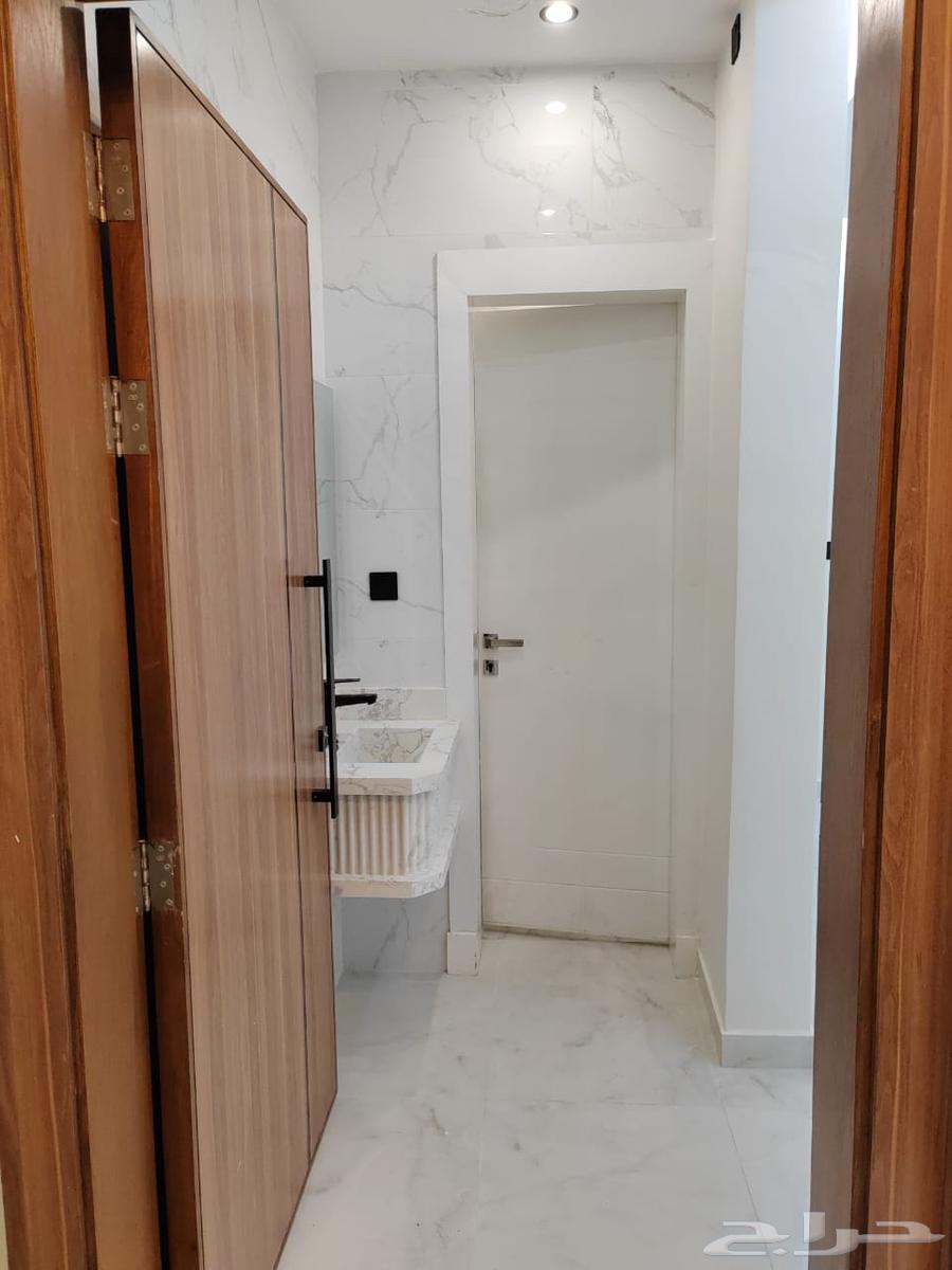 للبيع شقة جديده 3 غرف حي المنار64518065778050111