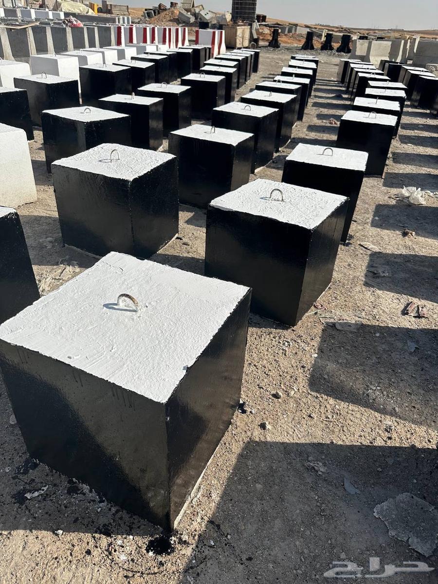 حواجز_خرسانية  منهول  قواعد_اعمدة_انارة64518051207171112