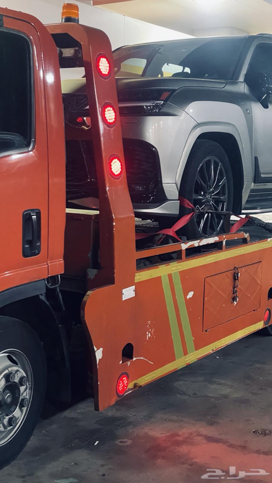 سطحه في جده وخارج جده64525037074945112