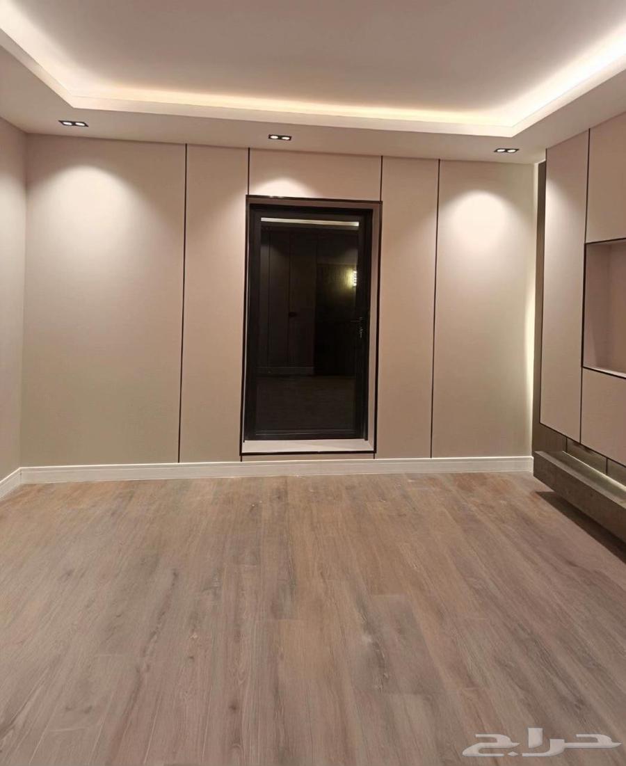 Painting, decoration, seating arrangement, ironwork, and hangar ceilings64534424573441112