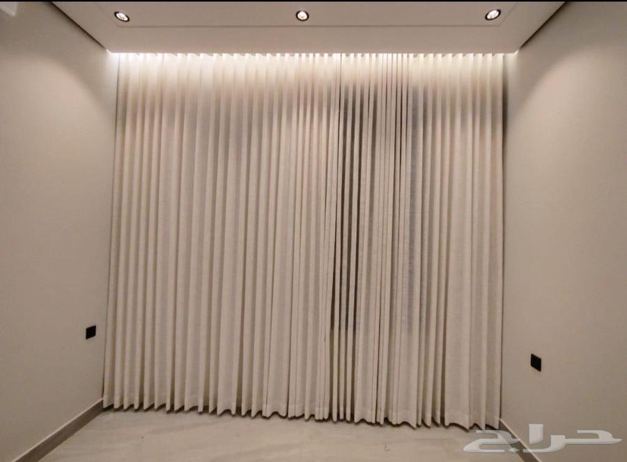 Custom curtains and sofa details64525021562370110