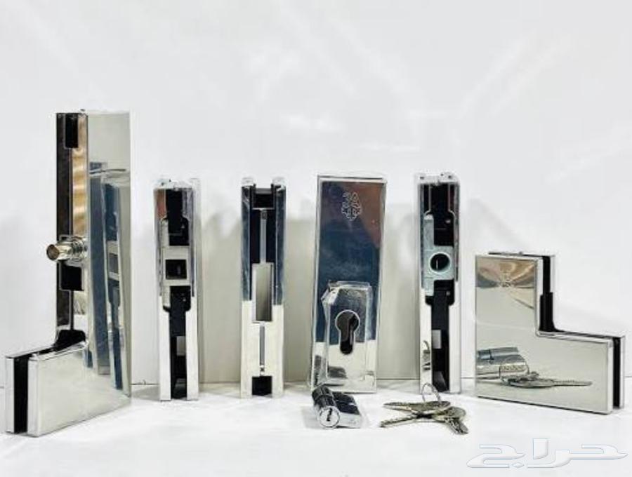 فني قزاز سكريت صيانه تركيب واجهات تركيب بلكونت شاوارت64534243743105114